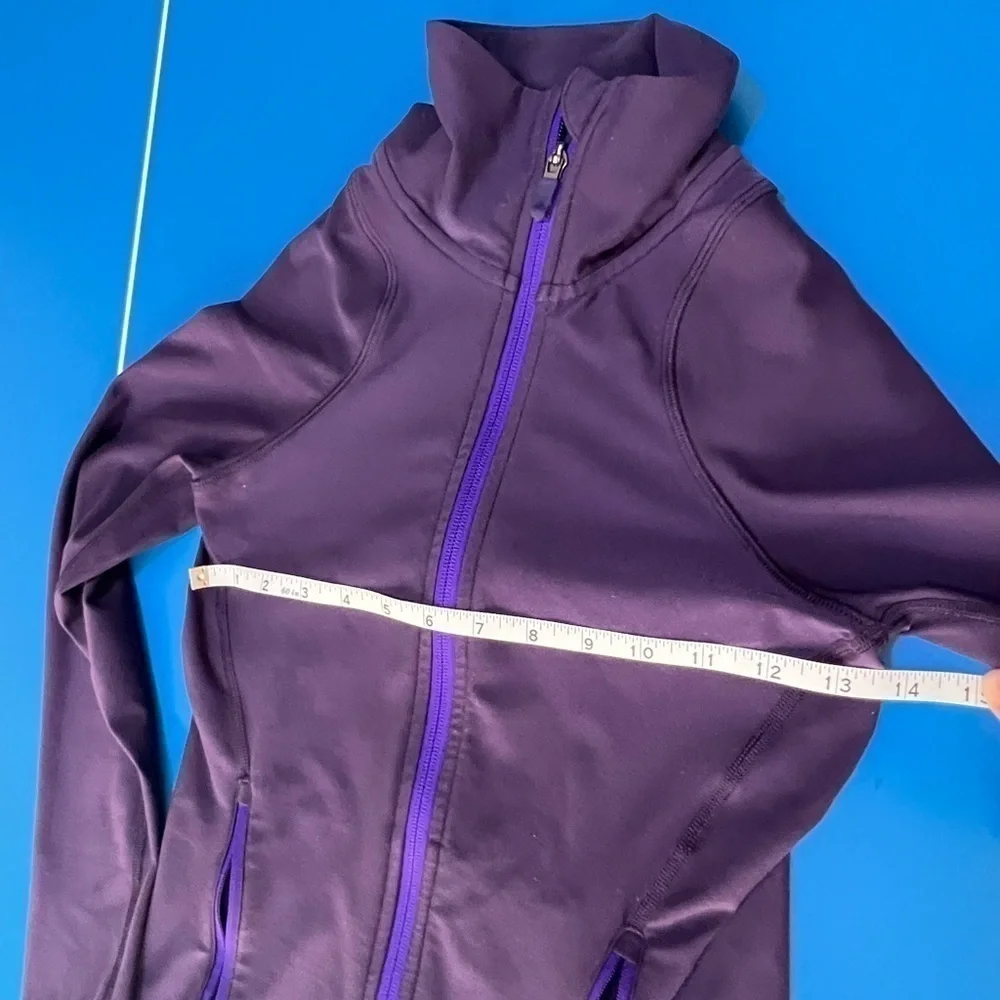Nike Women’s Dri-Fit Zip Up Jacket. Pristine Condition. Size XS